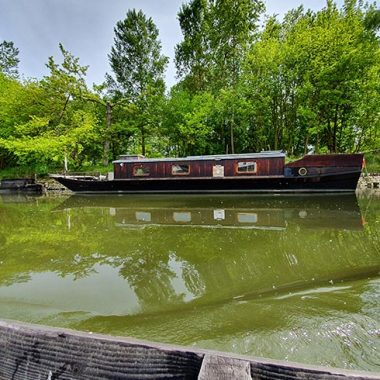Hébergement insolite ou nomade autour d'Orléans : dormir sur un bateau traditionnel de Loire