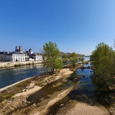 Vue de la Loire depuis le pont George V à Orléans © Orléans Val de Loire Tourisme