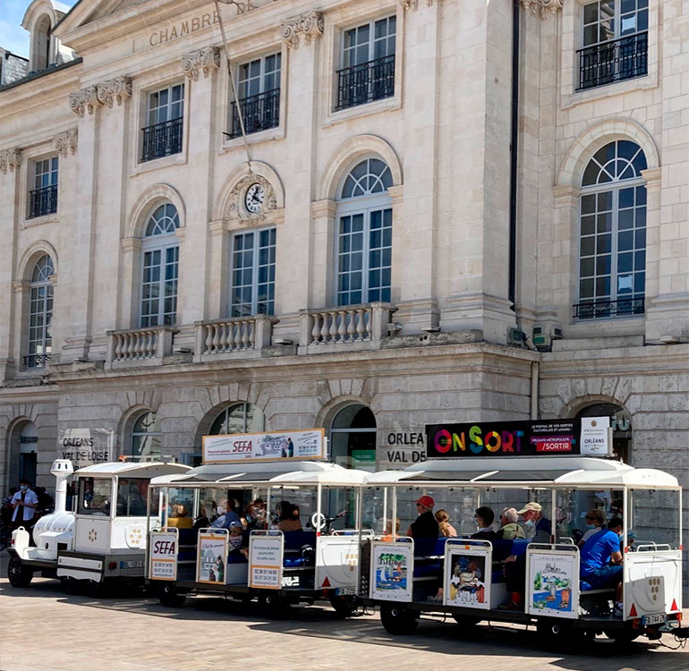 Petit train touristique d'Orléans © Orléans Val de Loire Tourisme