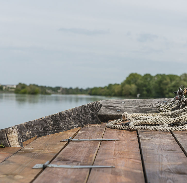 Balade fluviale sur un bateau traditionnel de Loire © Orléans Val de Loire Tourisme