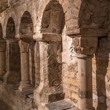 Voir Orléans insolite : la crypte Saint-Aignan