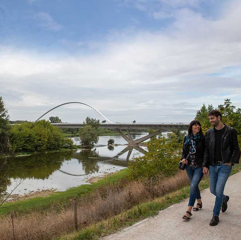 Pont de l'Europe à Saint-Jean-de-la-Ruelle