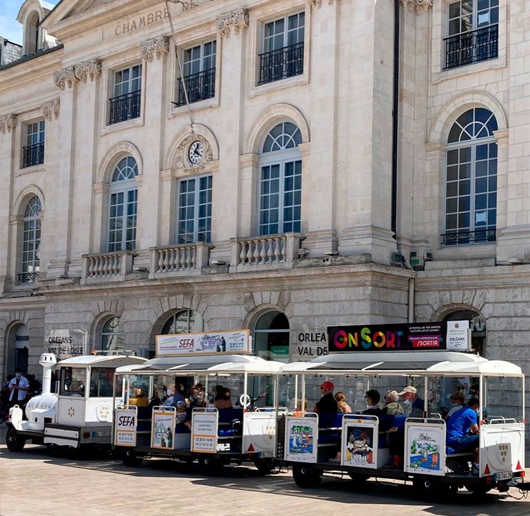Petit train touristique d'Orléans © Orléans Val de Loire Tourisme